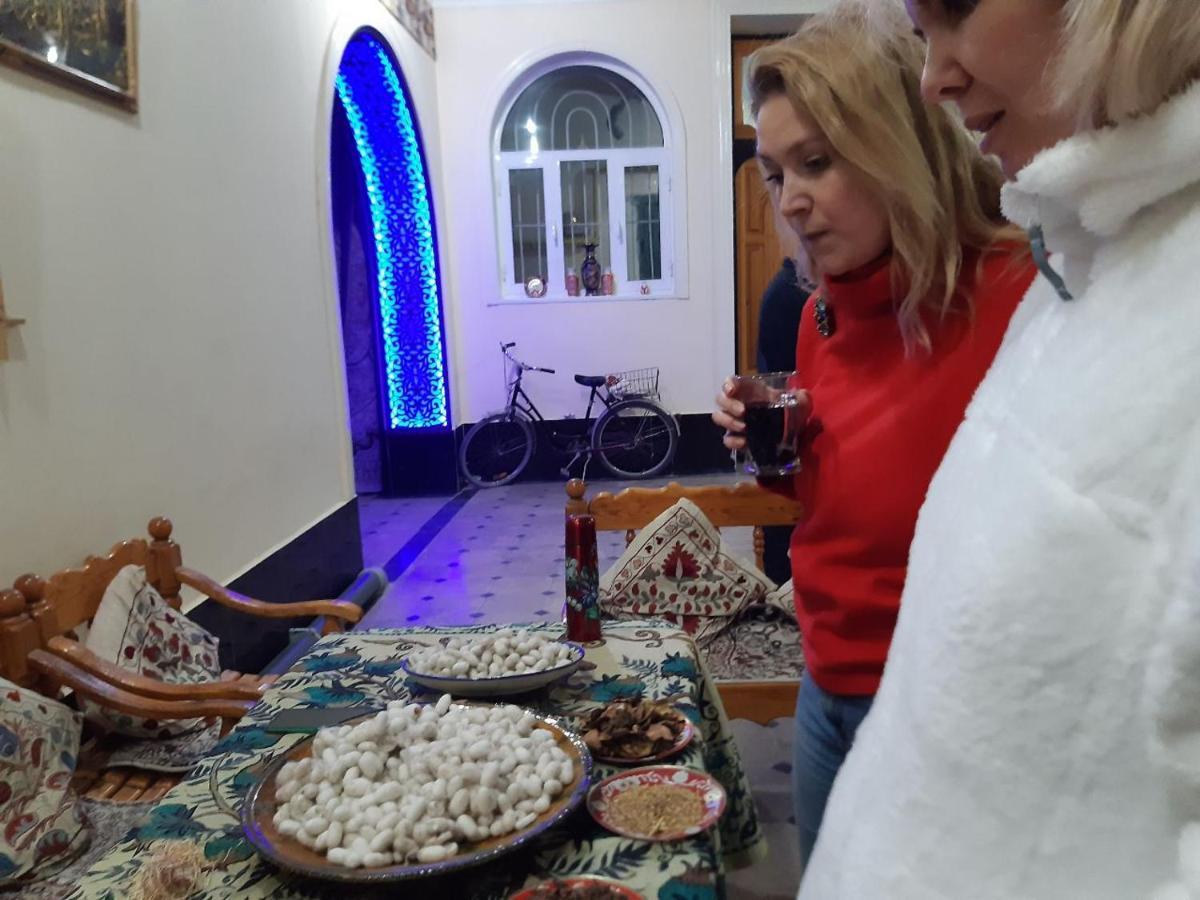 Hotel Rizqiro'Z Boutique Buchara Buitenkant foto