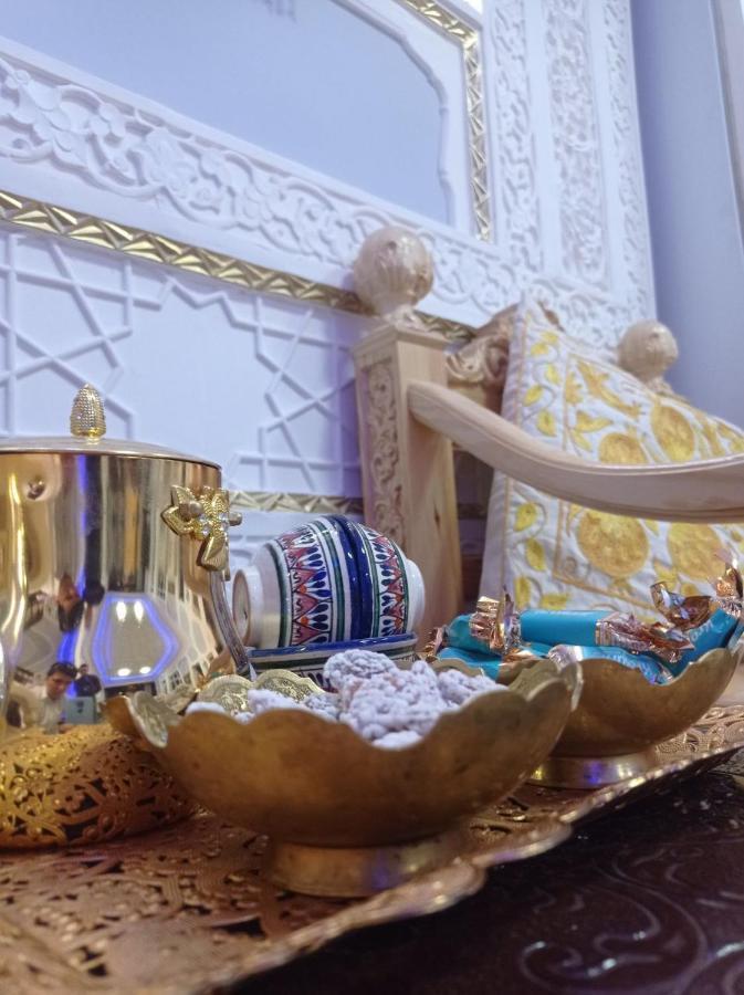 Hotel Rizqiro'Z Boutique Buchara Buitenkant foto