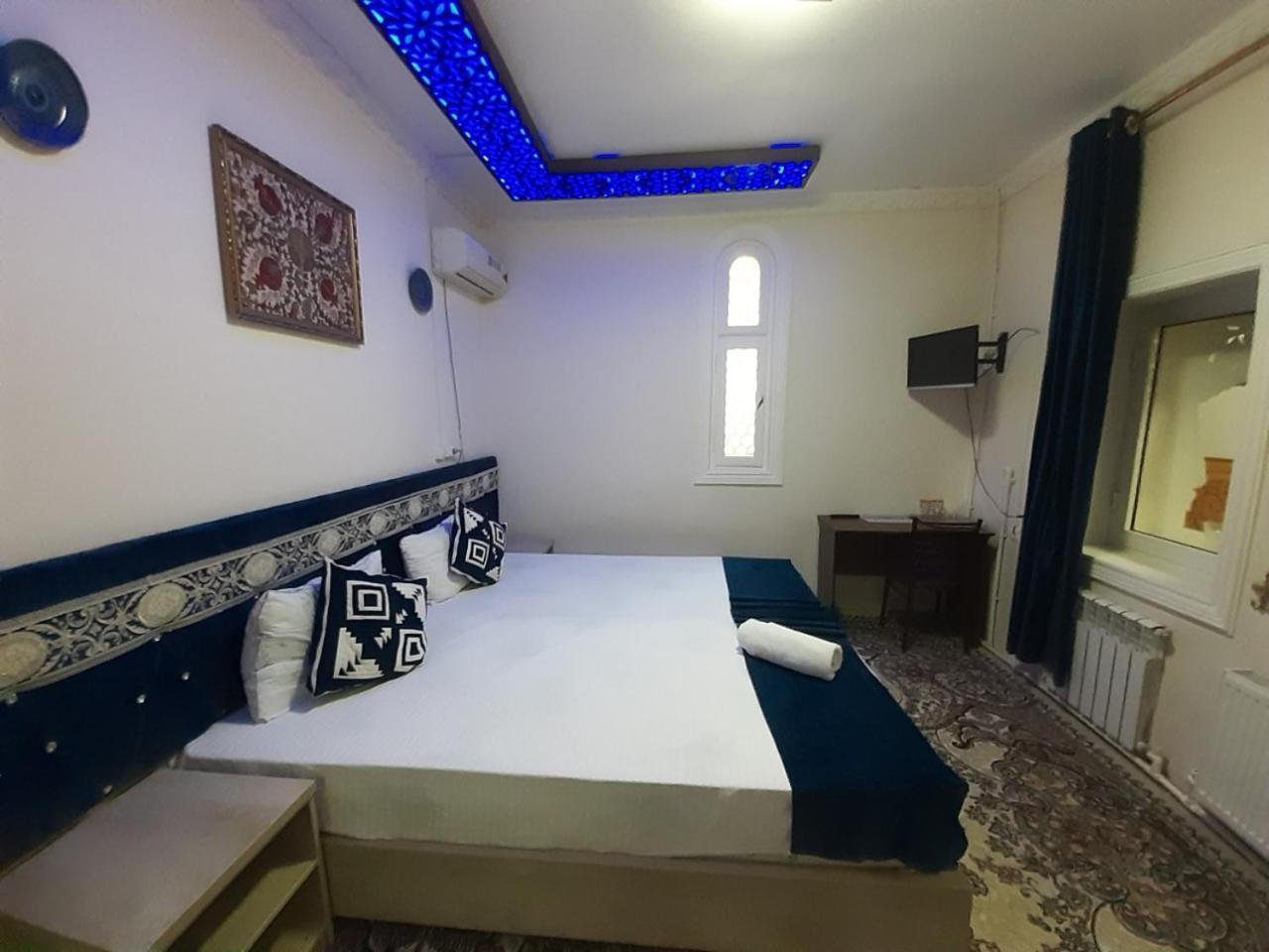Hotel Rizqiro'Z Boutique Buchara Buitenkant foto