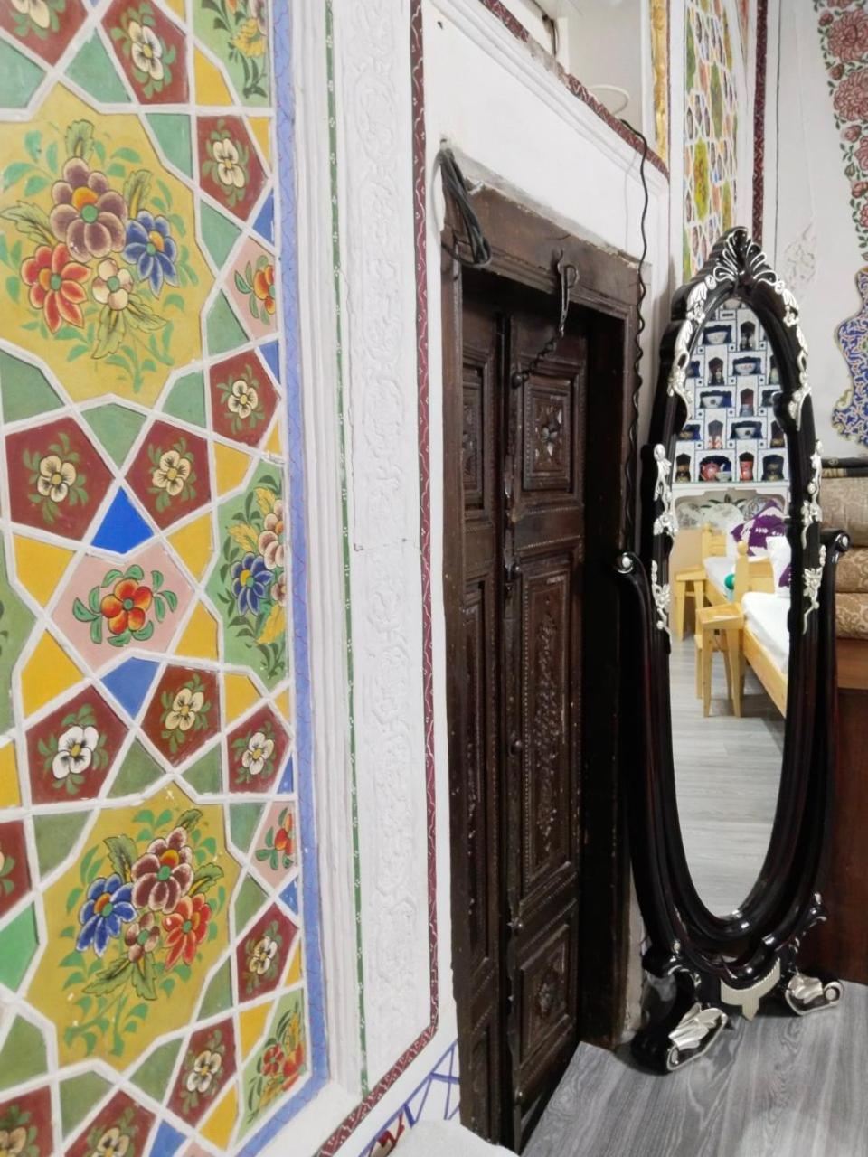 Hotel Rizqiro'Z Boutique Buchara Buitenkant foto