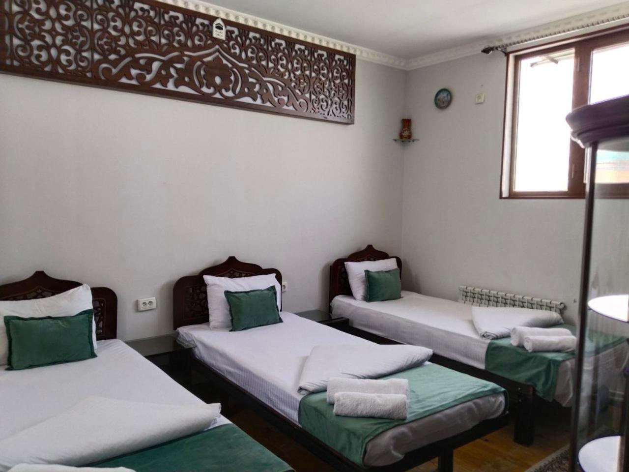 Hotel Rizqiro'Z Boutique Buchara Buitenkant foto