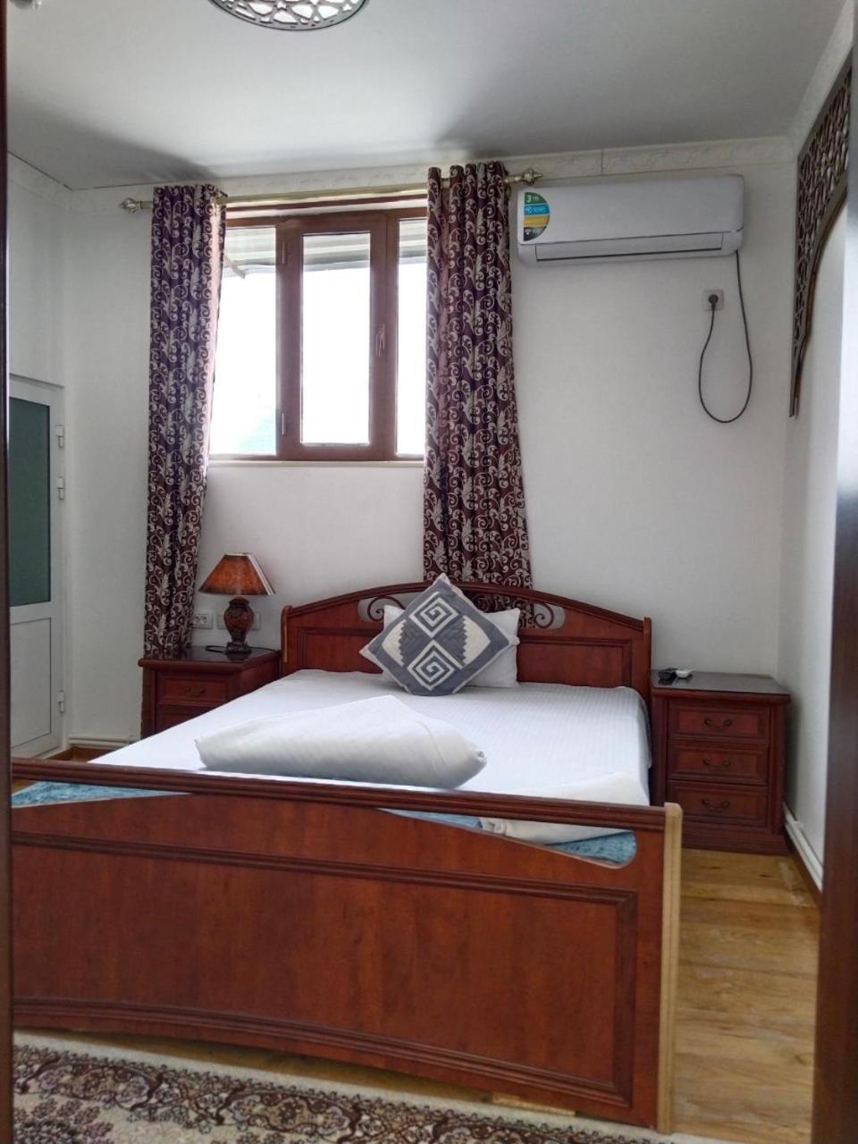 Hotel Rizqiro'Z Boutique Buchara Buitenkant foto